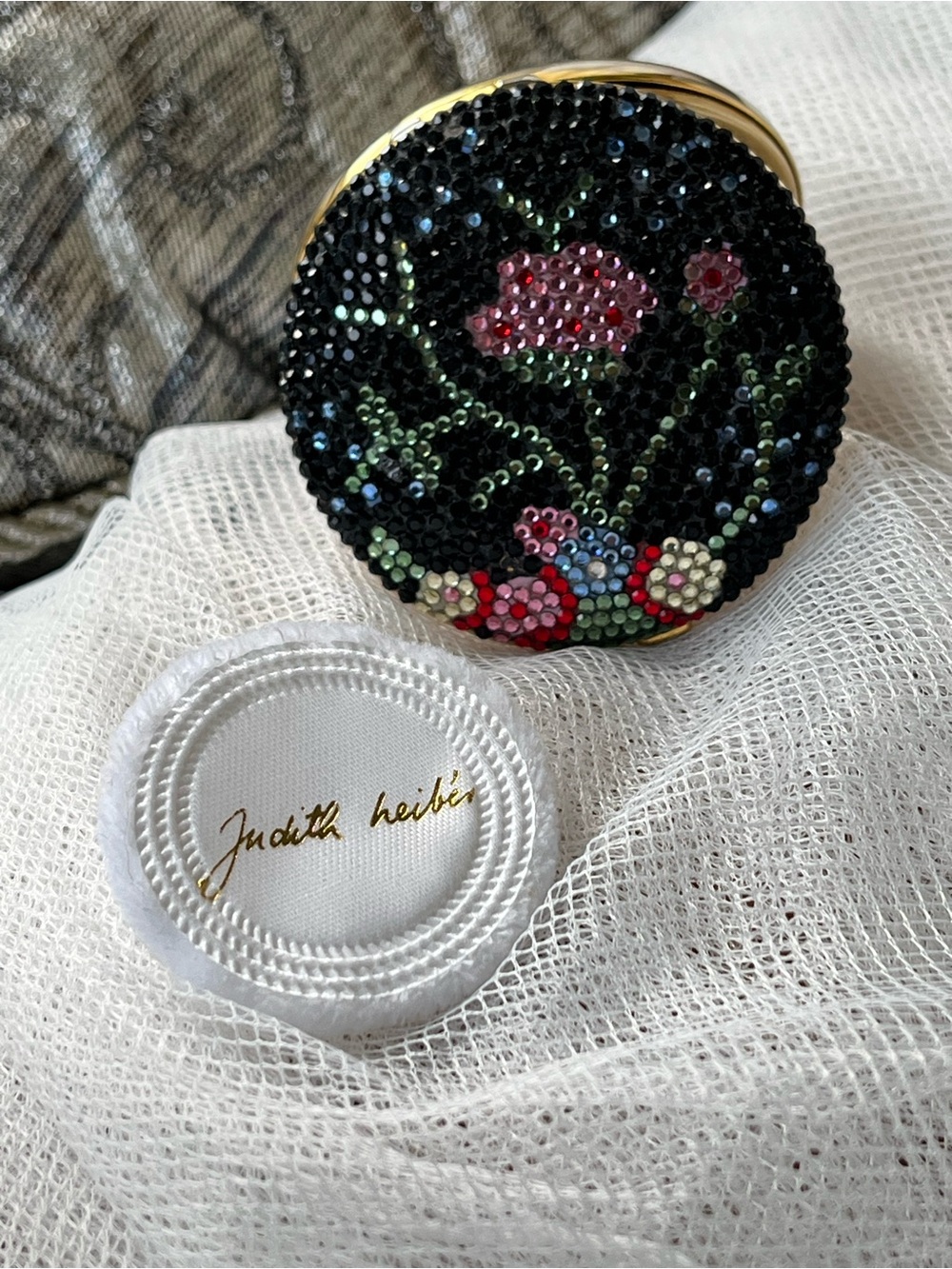 Judith Leiber ✨⭐️💐Vintage Floral Crystal ✨ Compact, EUC - Picture 11 of 16